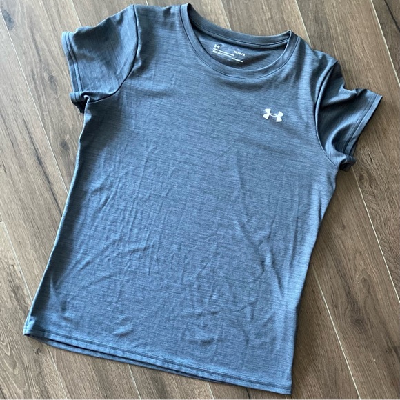Under Armour Womens Workout shirt Loose Heatgear size medium - Picture 7 of 8